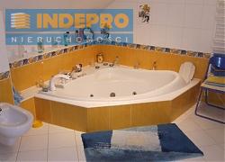 łazienka z jacuzzi