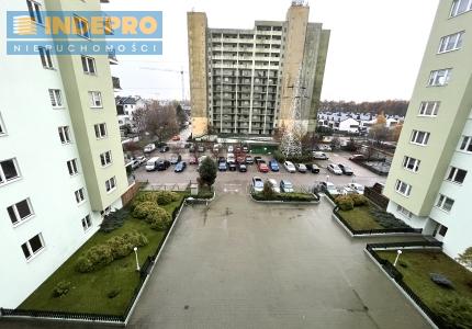 widok z balkonu-patio, parking