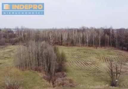 widok z góry na działkę z góry